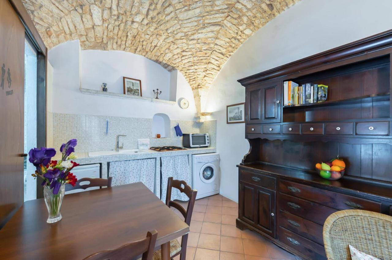La Mansarda Di Martina By Rentbeat Apartment Martina Franca Exterior photo